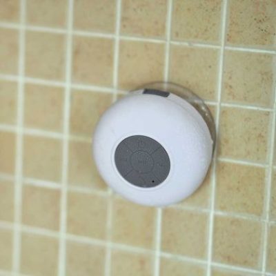 Водоустойчива Bluetooth колонка